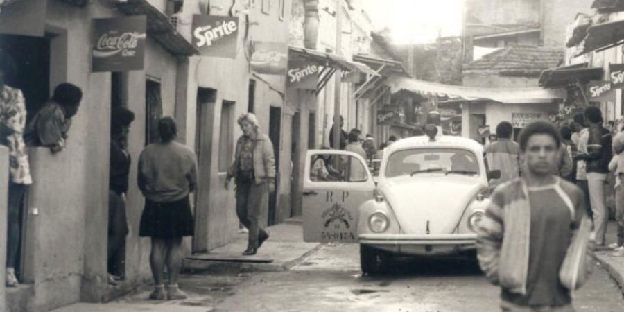 Couverture du film A fleur de terre
