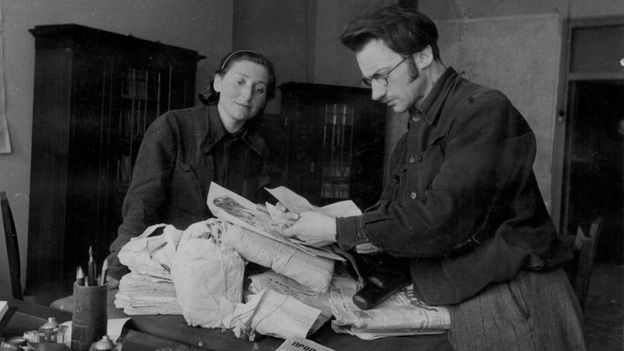 Couverture du film La Brigade des papiers