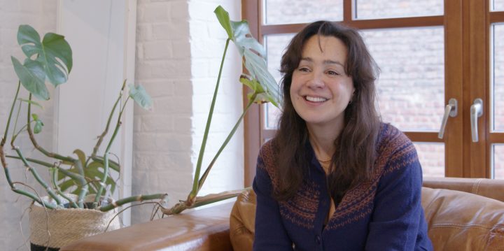 Rencontre avec Myriem Akheddiou, Bayard de la meilleure interprétation dans 'On vous croit' - 